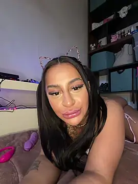 sweetxlayla online show from 6, 4, 2026