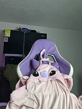 Stormi th online show from 11, 2, 2026