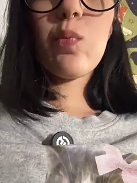 HinaSweet online show from 2, 2, 2026