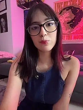Snapshot of HinaSweet chatting on 18, 5, 2026 HinaSweet online show from 18, 5, 2026
