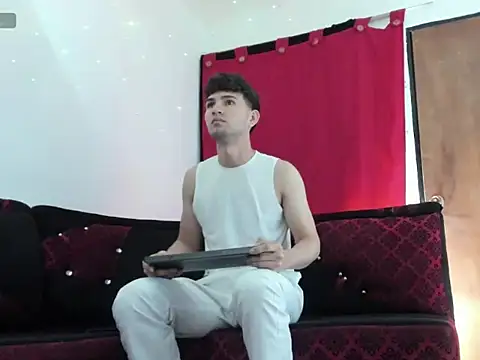 Snapshot of camilo_model chatting on 15, 1, 2026 camilo model online show from 15, 1, 2026