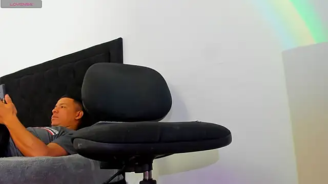 Snapshot of camilo_model chatting on 23, 3, 2026 camilo model online show from 23, 3, 2026