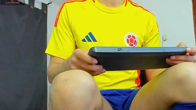 Snapshot of camilo_model chatting on 3, 4, 2026 camilo model online show from 3, 4, 2026