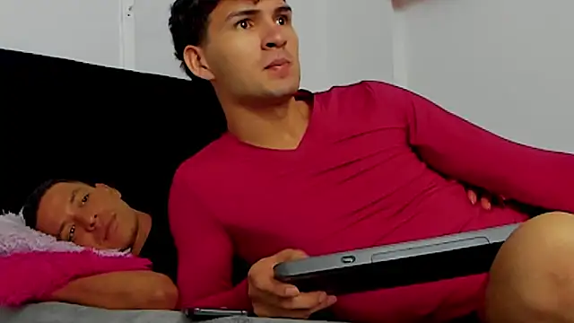 camilo model online show from 13, 5, 2026
