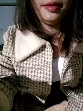 Snapshot of Happy_sweet1 chatting on 8, 1, 2026 Happy sweet1 online show from 8, 1, 2026