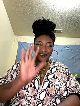 Snapshot of Egyptian_reign chatting on 13, 1, 2026 Egyptian reign online show from 13, 1, 2026