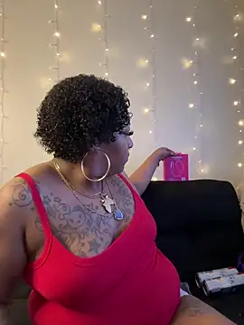 Snapshot of Egyptian_reign chatting on 7, 2, 2026 Egyptian reign online show from 7, 2, 2026