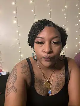 Snapshot of Egyptian_reign chatting on 10, 2, 2026 Egyptian reign online show from 10, 2, 2026