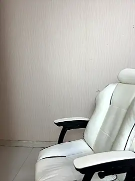 yenai xx online show from 7, 1, 2026