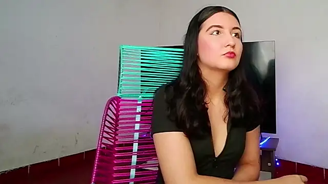 EmilyRouse21 online show from 5, 1, 2026