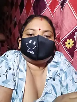 sexypojaa233 online show from 4, 8, 2026