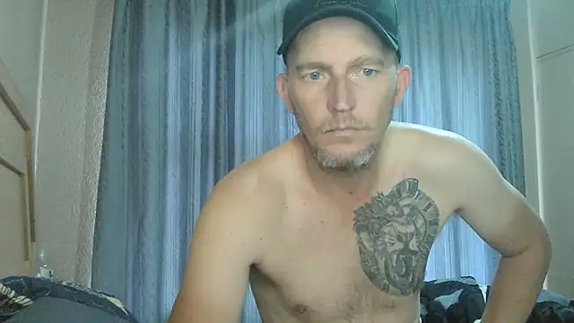 Layla-Mike online show from 10, 1, 2026