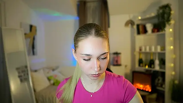 MilaBunny2000 online show from 15, 3, 2026