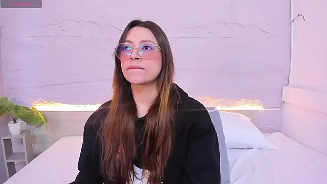 lanna 18  online show from 15, 1, 2026