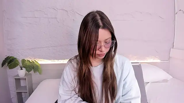 lanna 18  online show from 25, 3, 2026