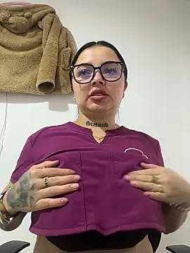 Snapshot of Mia__Bloom chatting on 3, 2, 2026 Mia Bloom online show from 3, 2, 2026