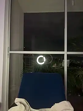 Snapshot of alesziarose_ chatting on 25, 3, 2026 alesziarose online show from 25, 3, 2026