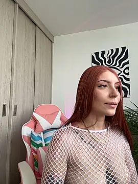 Snapshot of alesziarose_ chatting on 18, 6, 2026 alesziarose online show from 18, 6, 2026