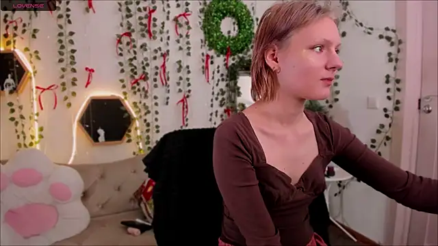 Snapshot of Rin_Muerta chatting on 7, 1, 2026 Rin Muerta online show from 7, 1, 2026