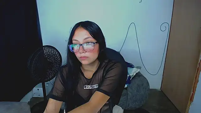 Snapshot of Julieta_26_ chatting on 5, 2, 2026 Julieta 26 online show from 5, 2, 2026