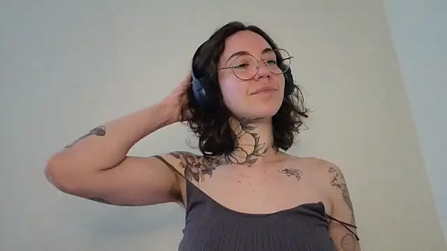 Dirty Pink online show from 19, 6, 2026