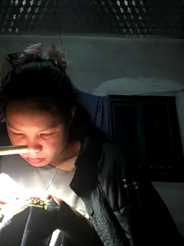 Snapshot of Minhkhue121 chatting on 6, 1, 2026 Minhkhue121 online show from 6, 1, 2026