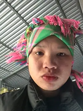 Snapshot of Minhkhue121 chatting on 8, 1, 2026 Minhkhue121 online show from 8, 1, 2026