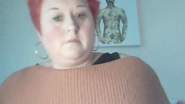 Snapshot of BustyRedxx chatting on 6, 3, 2026 BustyRedxx online show from 6, 3, 2026