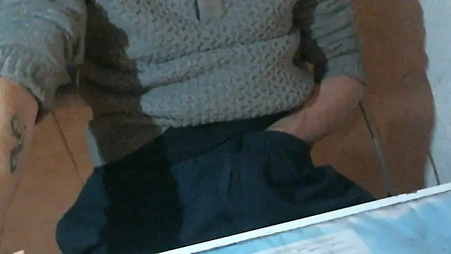 Snapshot of Renard0909 chatting on 6, 1, 2026 Renard0909 online show from 6, 1, 2026