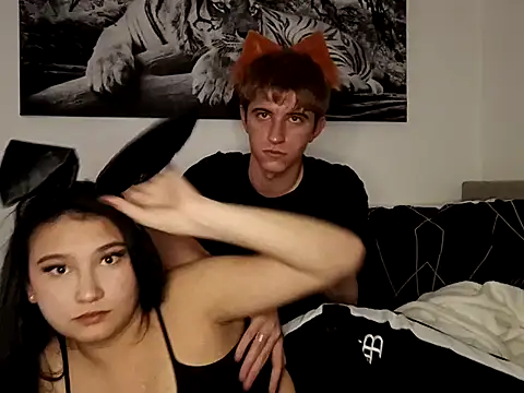 foxandbunny1 online show from 8, 1, 2026