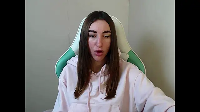 cammila horn online show from 3, 3, 2026