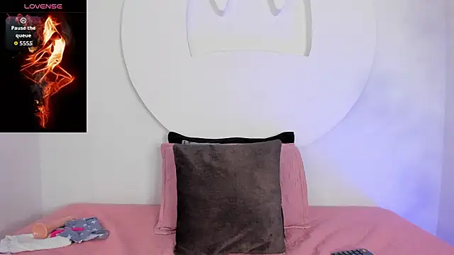 Snapshot of AmberJoyMilf chatting on 13, 3, 2026 AmberJoyMilf online show from 13, 3, 2026