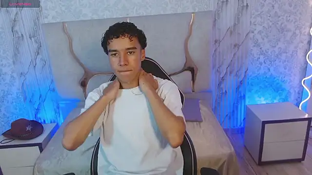 Snapshot of Zayn_tay chatting on 7, 2, 2026 Zayn tay online show from 7, 2, 2026