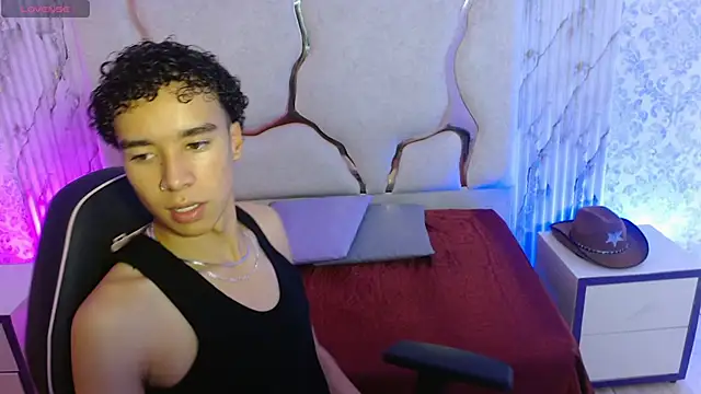 Snapshot of Zayn_tay chatting on 10, 2, 2026 Zayn tay online show from 10, 2, 2026