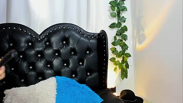 Alana Carther online show from 4, 2, 2026