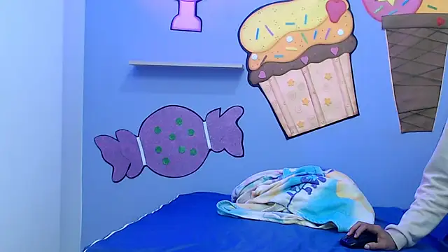 skinnysexzara18 online show from 8, 2, 2026