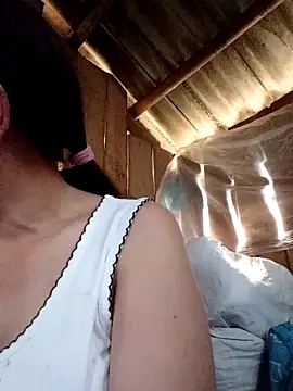 Snapshot of Agnes-baby chatting on 27, 3, 2026 Agnes-baby online show from 27, 3, 2026