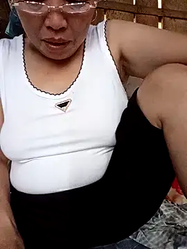 Snapshot of Agnes-baby chatting on 9, 4, 2026 Agnes-baby online show from 9, 4, 2026