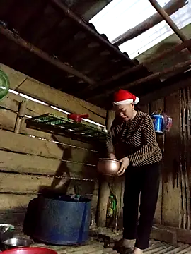 Snapshot of Agnes-baby chatting on 13, 4, 2026 Agnes-baby online show from 13, 4, 2026