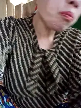 Snapshot of Agnes-baby chatting on 15, 4, 2026 Agnes-baby online show from 15, 4, 2026