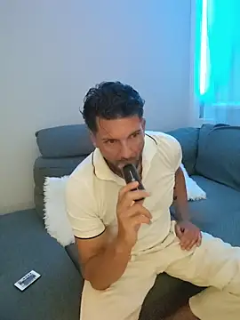 Snapshot of Angelo_33 chatting on 17, 7, 2026 Angelo 33 online show from 17, 7, 2026