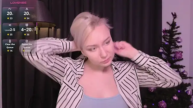 Snapshot of AstridCollman chatting on 8, 1, 2026 AstridCollman online show from 8, 1, 2026