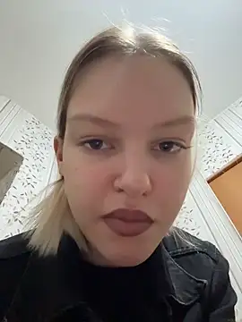 Snapshot of AshleyMur chatting on 17, 6, 2026 AshleyMur online show from 17, 6, 2026