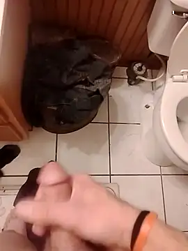 Snapshot of dannyK1505- chatting on 10, 1, 2026 dannyK1505- online show from 10, 1, 2026