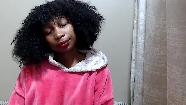 Snapshot of ExtraDoll chatting on 9, 5, 2026 ExtraDoll online show from 9, 5, 2026