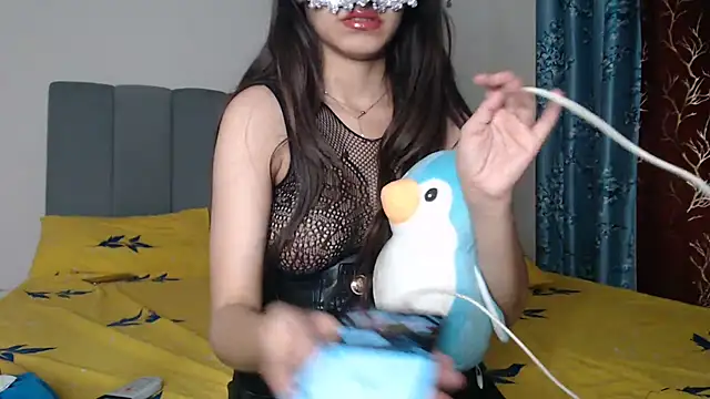 Snapshot of Hottie_heer chatting on 17, 6, 2026 Hottie heer online show from 17, 6, 2026