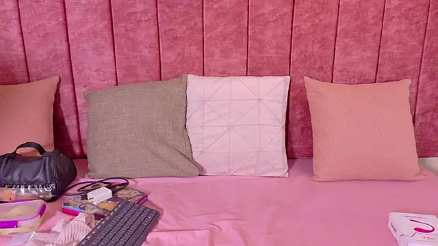 Snapshot of Mayleeth chatting on 22, 2, 2026 Mayleeth online show from 22, 2, 2026