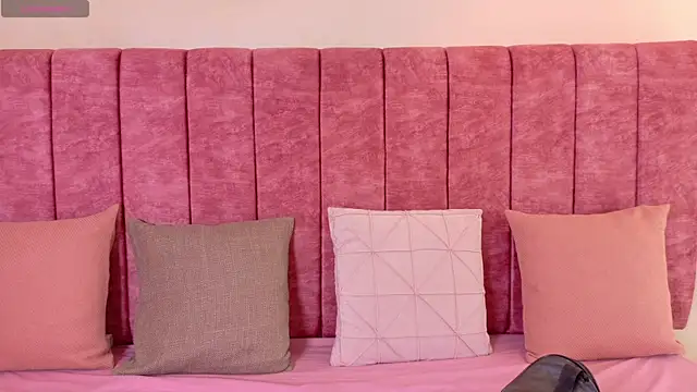 Snapshot of Mayleeth chatting on 16, 4, 2026 Mayleeth online show from 16, 4, 2026