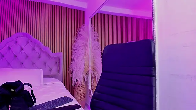 Violett hott  online show from 10, 3, 2026