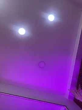 Violett hott  online show from 10, 5, 2026
